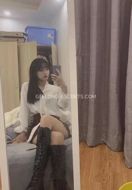 Geelong escorts Leslie — 1