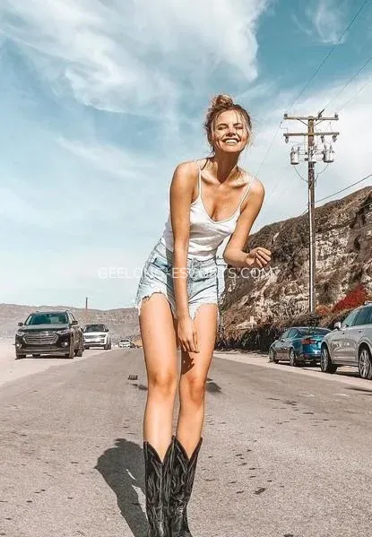Geelong escorts Alice — 10