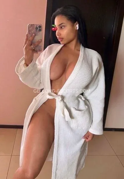 Geelong escorts Pia — 1