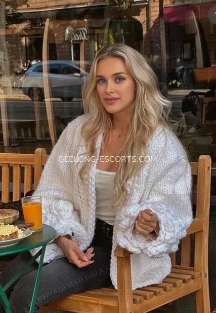 Geelong escorts Emilia — 6