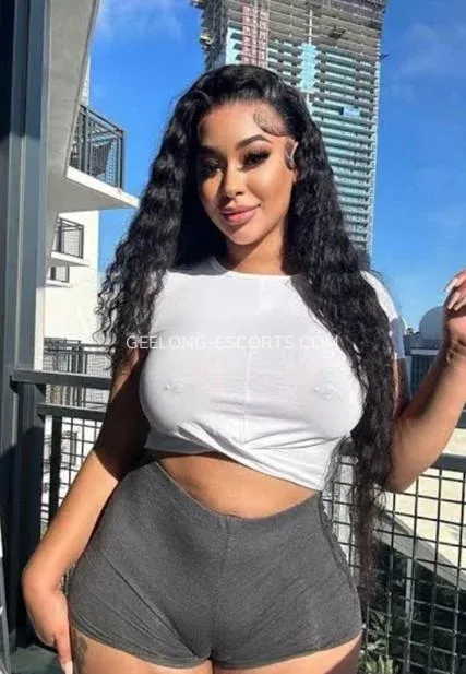Geelong escorts Emilia — 3