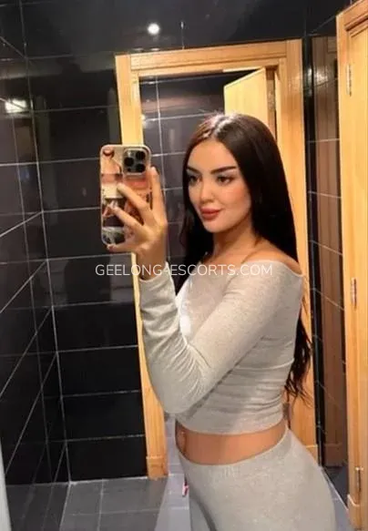 Geelong escorts Julia — 9