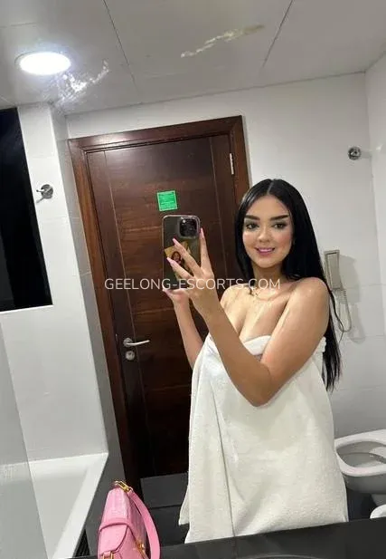 Geelong escorts Julia — 10