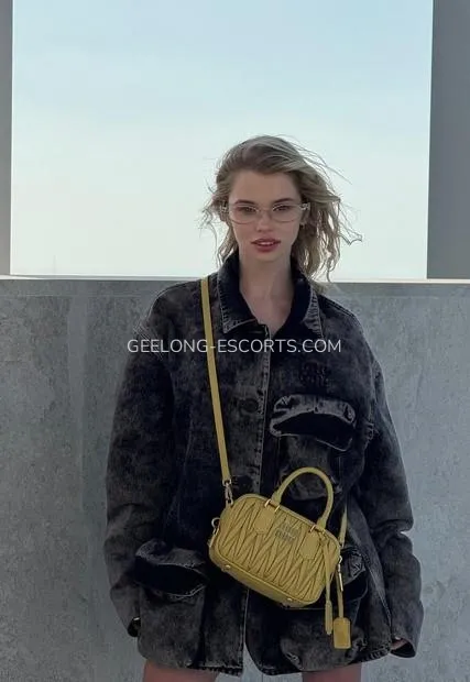 Geelong escorts Laura — 2